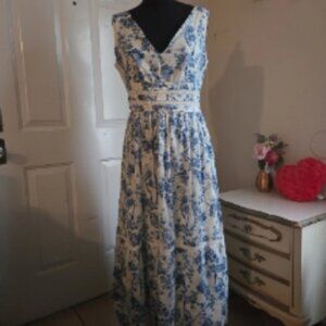 TAYLOR Floral Spring Dress